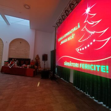 Peste 700 de cadouri de Crăciun au fost împărțite de Primăria Moara copiilor din comună