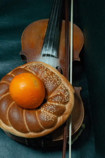 Redacția Monitorului de Suceava a fost colindată de Taraful „Izvoare”