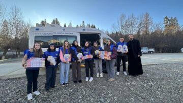 „Christmas for Everyone” – Interact Fălticeni aduce bucuria Crăciunului în zece comunități locale