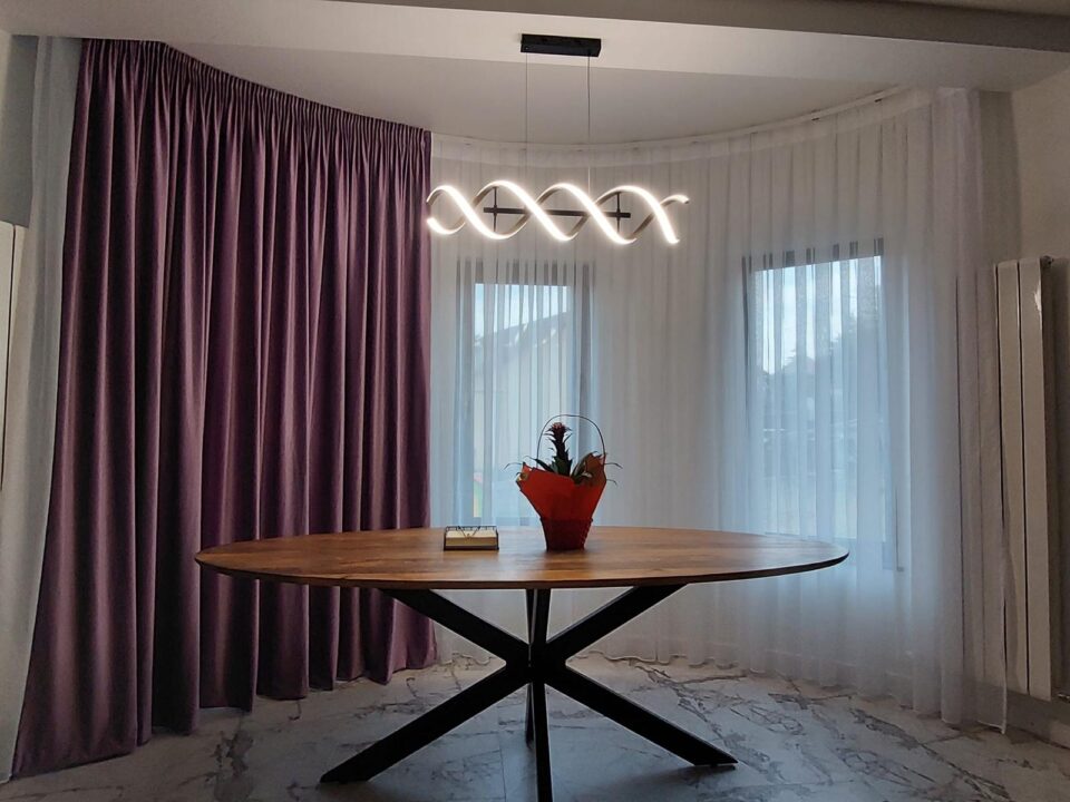 Până la 30% reducere la orice model, perdele de zi sau de noapte, la magazinul Casa Hopu – Perdele și Draperii din Centrul Comercial Bazar