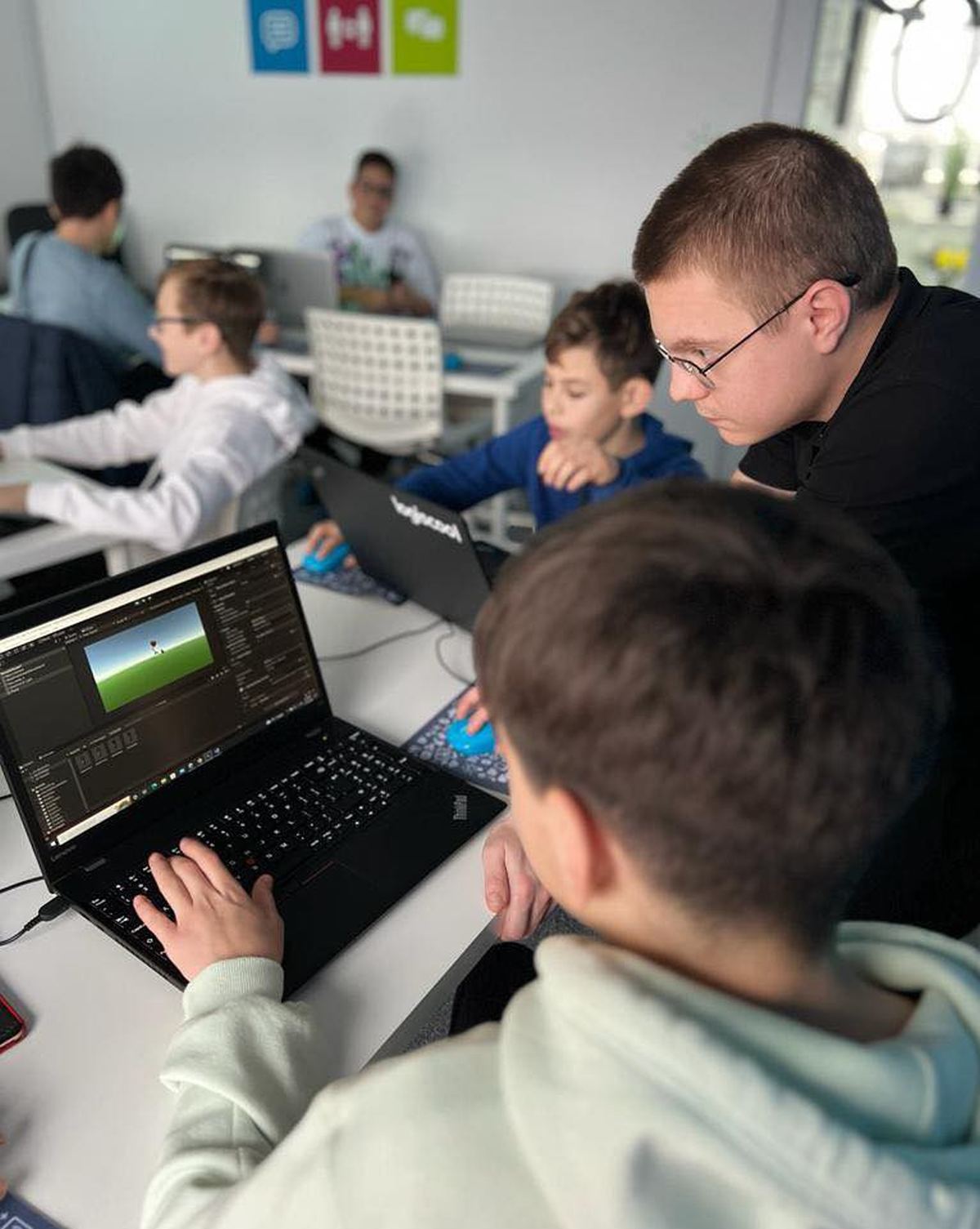 Logiscool Suceava deschide înscrierile pentru modulul februarie-iunie 2026