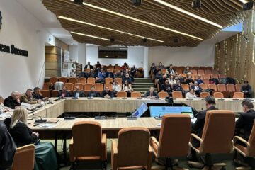 Peste jumătate din populația județului Suceava trăiește în mediul rural. Salariul mediu brut este de 6.817 lei Peste jumătate din populația județului Suceava trăiește în mediul rural. Salariul mediu brut este de 6.817 lei