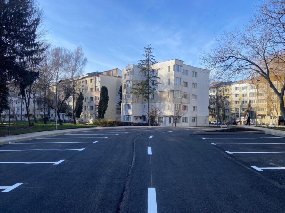 Parcările de domiciliu din Suceava vor fi licitate online, pe cartiere, pentru rezervare Parcările de domiciliu din Suceava vor fi licitate online, pe cartiere, pentru rezervare