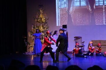 Balul caritabil al Colegiului „P. Rareș” aduce bucurie copiilor centrului „Pr. Mihai Negrea” Dorna