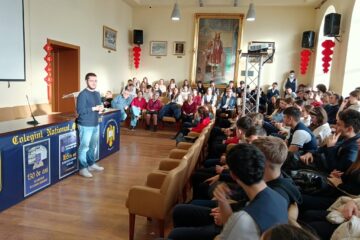 Olimpicul David Turturean, student în State, la MIT, în dialog cu ștefaniștii Olimpicul David Turturean, student în State, la MIT, în dialog cu ștefaniștii