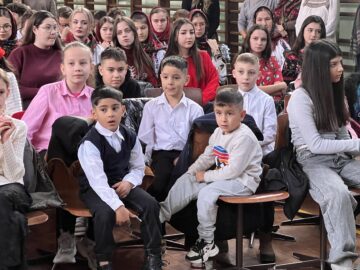 Colegiul Tehnic din Rădăuți a devenit un exemplu al generozității, oferind bucuria de Crăciun pentru 61 de copii din Centrul „Maria Ward” și Casa de tip familial „Universul Copiilor”