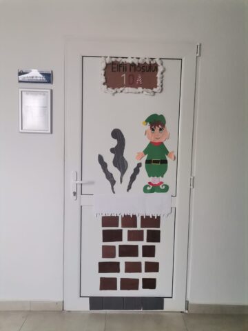 „Cea mai frumoasă clasă de Crăciun” – tradiție educațională la Liceul Teoretic „Iorgu Vârnav Liteanu” din Liteni