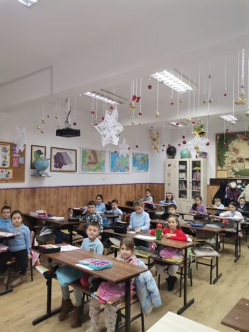 „Cea mai frumoasă clasă de Crăciun” – tradiție educațională la Liceul Teoretic „Iorgu Vârnav Liteanu” din Liteni