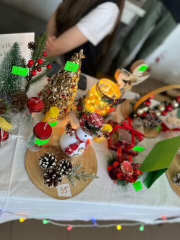 Târg caritabil de Crăciun, la Colegiul de Industrie Alimentară Suceava