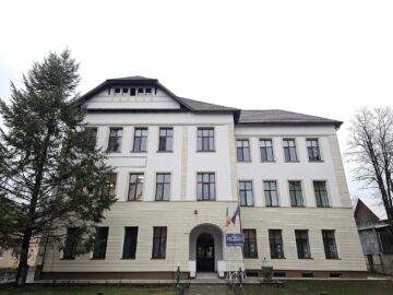 Școala „Petru Comarnescu” Gura Humorului, construită la 1910, reabilitată cu peste un milion de euro