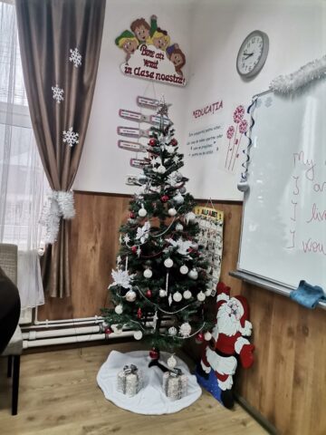 „Cea mai frumoasă clasă de Crăciun” – tradiție educațională la Liceul Teoretic „Iorgu Vârnav Liteanu” din Liteni