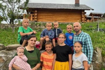 Casa unei familii cu 9 copii, cel mai mic de o lună de zile, afectată grav de un incendiu