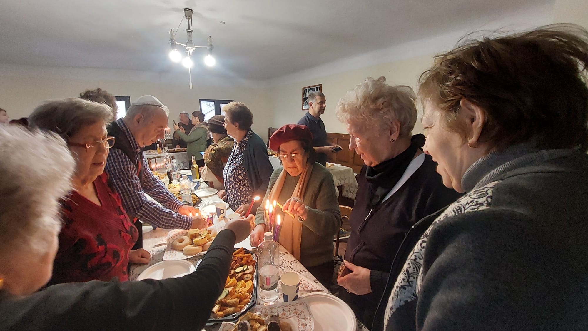 Evreii suceveni au celebrat încheierea sărbătorii Hanuca sau Sărbătoarea luminilor