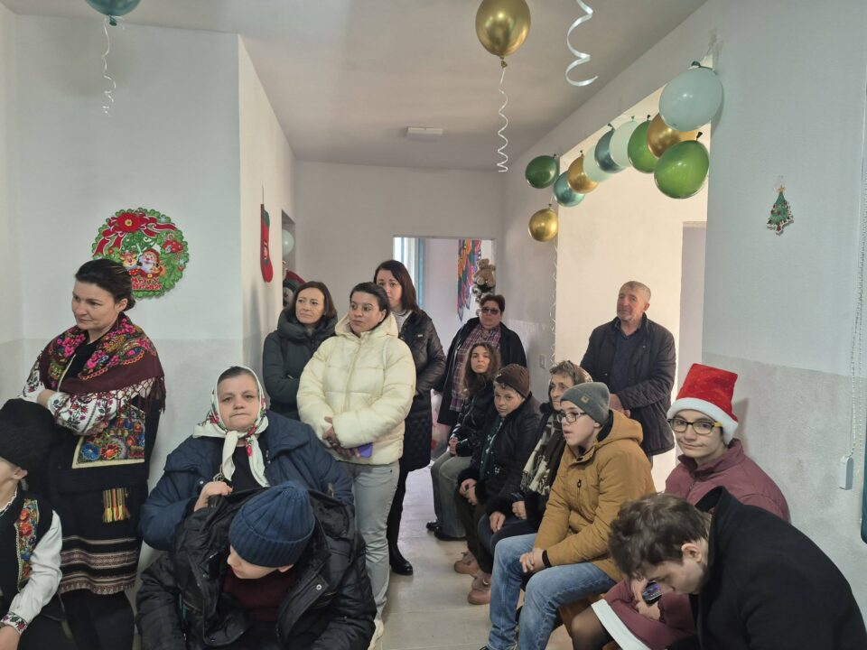 Evenimentul caritabil „Și tu poți fi Moș Crăciun”, ediția a XIII-a, la Câmpulung Moldovenesc. Sfințirea centrului „Theraspa Bucovina”