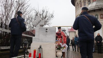 Fălticeniul și-a comemorat eroii martiri ai Revoluției din Decembrie 1989