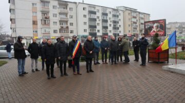 Fălticeniul și-a comemorat eroii martiri ai Revoluției din Decembrie 1989