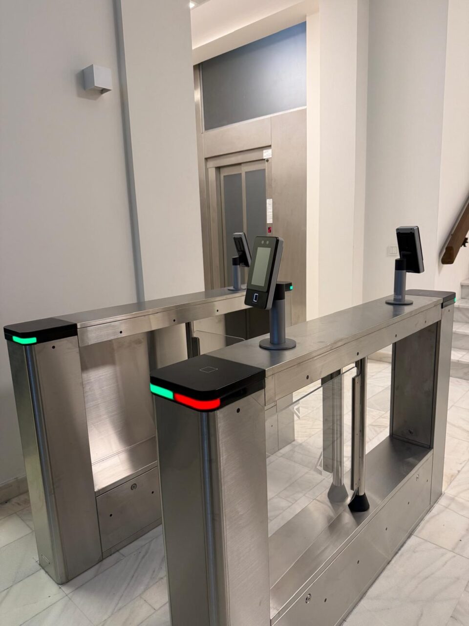 Prezența la serviciu a angajaților Consiliului Județean Suceava, controlată prin sistem de recunoaștere facială