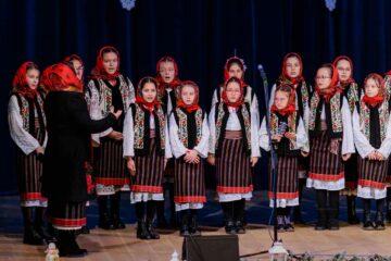 Spectacolul „Am plecat să colindăm”, tradiții și obiceiuri din satele Bucovinei de odinioară, la USV