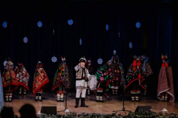 Spectacolul „Am plecat să colindăm”, tradiții și obiceiuri din satele Bucovinei de odinioară, la USV