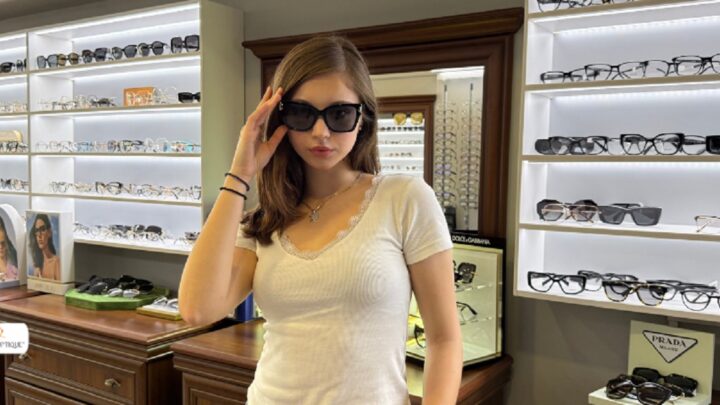 Cum alegi ochelarii care te reprezintă fidel? Începe cu Ray-Ban, continuă cu Grande Optique!. Sursa foto: grandeoptique.ro