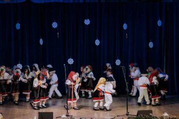 Spectacolul „Am plecat să colindăm”, tradiții și obiceiuri din satele Bucovinei de odinioară, la USV