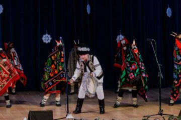 Spectacolul „Am plecat să colindăm”, tradiții și obiceiuri din satele Bucovinei de odinioară, la USV