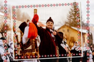 Vatra Dornei va găzdui luni, 29 decembrie, cel mai frumos festival de datini și obiceiuri de iarnă din Bucovina