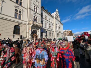 Suceava a găzduit și anul acesta cel mai mare festival de datini și obiceiuri de iarnă din țară, urmărit de mii de suceveni și turiști