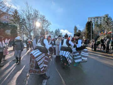 Suceava a găzduit și anul acesta cel mai mare festival de datini și obiceiuri de iarnă din țară, urmărit de mii de suceveni și turiști