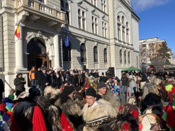 Suceava a găzduit și anul acesta cel mai mare festival de datini și obiceiuri de iarnă din țară, urmărit de mii de suceveni și turiști