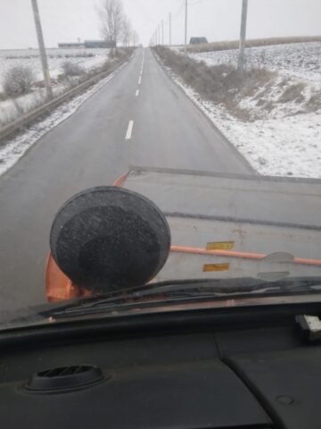 Traficul rutier a fost afectat din cauza viscolului pe mai multe drumuri județene și naționale