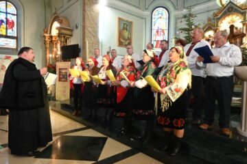 Colinde vechi, rar întâlnite, interpretate la Festivalul Bucovinean al Colindelor