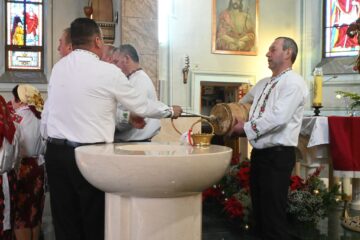 Colinde vechi, rar întâlnite, interpretate la Festivalul Bucovinean al Colindelor