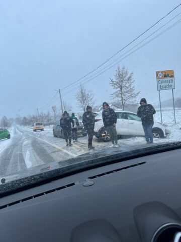 Traficul rutier a fost afectat din cauza viscolului pe mai multe drumuri județene și naționale