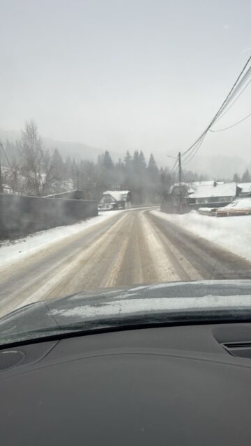 Traficul rutier a fost afectat din cauza viscolului pe mai multe drumuri județene și naționale