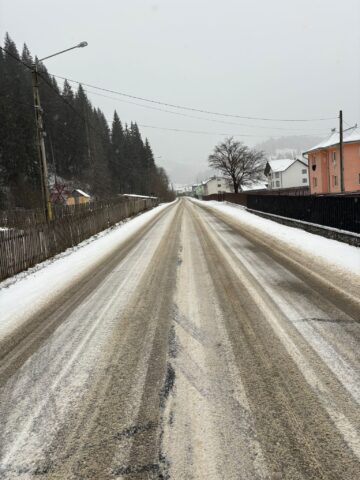 Traficul rutier a fost afectat din cauza viscolului pe mai multe drumuri județene și naționale