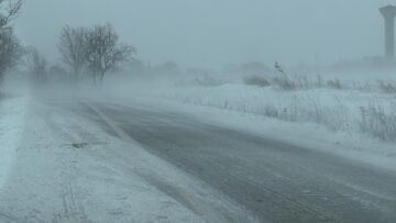 Traficul rutier a fost afectat din cauza viscolului pe mai multe drumuri județene și naționale
