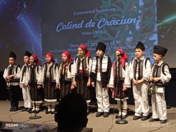 Elevi de la Școala Gimnazială „Aurelian Stanciu” Salcea au colindat și au oferit daruri bătrânilor