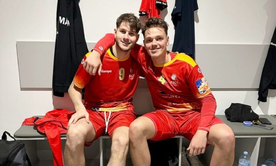 Daniel Stanciuc și Sorin Grigore sunt oameni de bază pentru naționala de handbal seniori a României la Campionatul European Daniel Stanciuc și Sorin Grigore sunt oameni de bază pentru naționala de handbal seniori a României la Campionatul European
