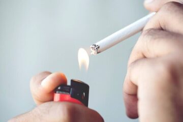 Administratorul unui bar din Suceava, amendat pentru că lăsa clienții să fumeze în interior