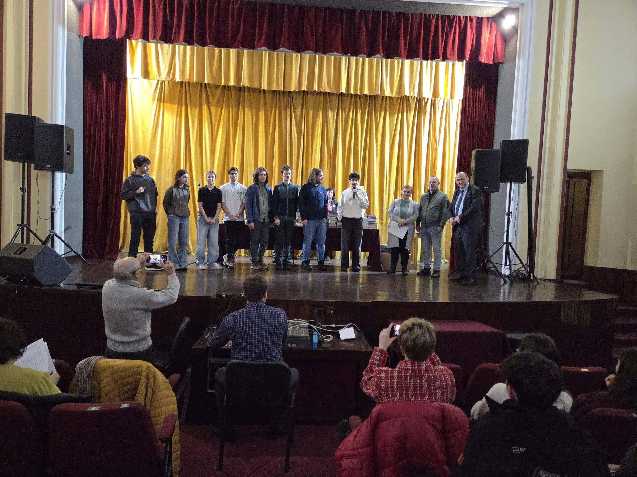 Tineri pasionați de cosmos și știință, reuniți la Vatra Dornei, la Tabăra de Fizică, Astronomie și Astrofizică