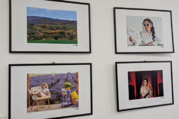 Membrii Clubului Fotografilor Suceveni au expus la Galeria de artă „Zamca”. „Între clipă și tăcere” Membrii Clubului Fotografilor Suceveni au expus la Galeria de artă „Zamca”. „Între clipă și tăcere”