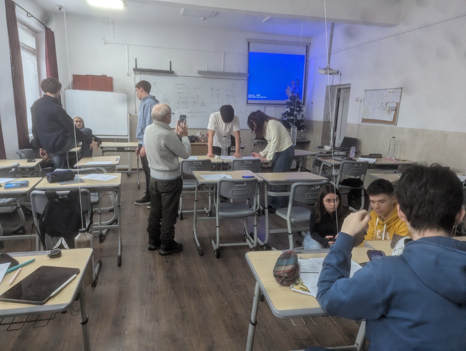 Premiul I și Aur pentru doi elevi din Câmpulung, la Concursul Național de Fizică, Astronomie și Astrofizică