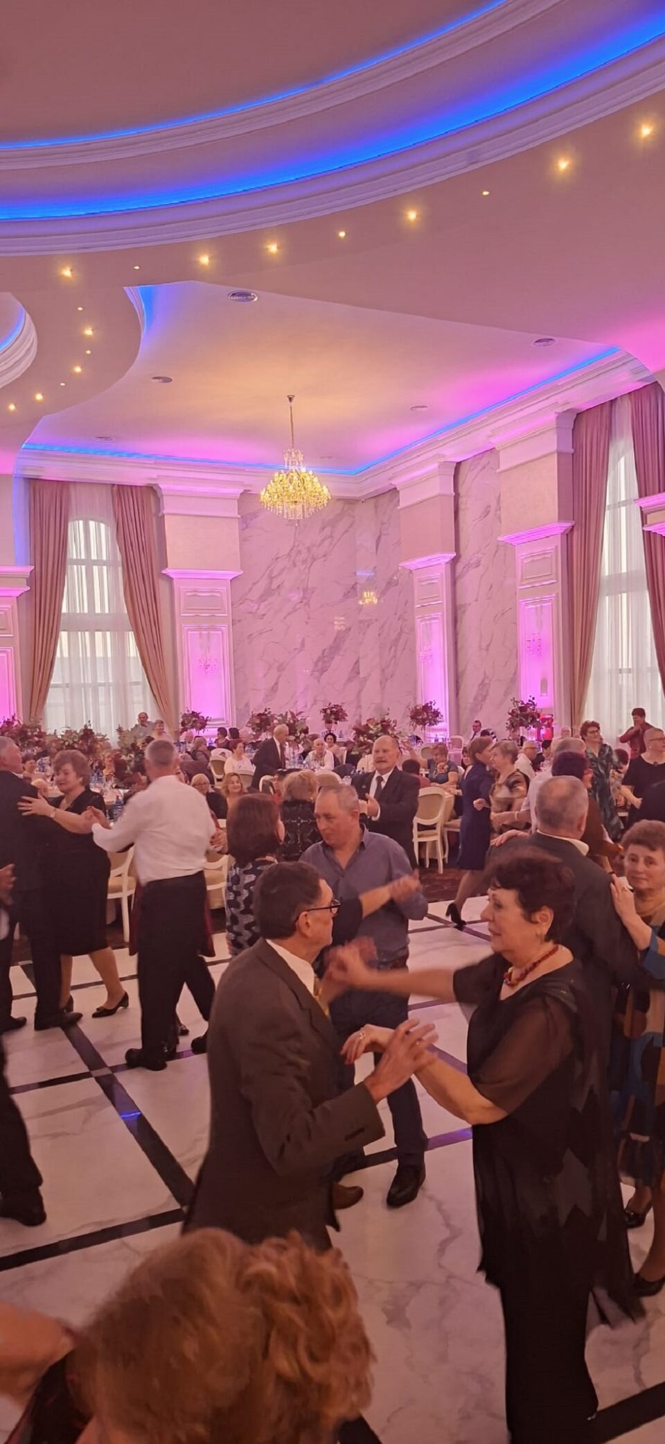 Revelionul Pensionarilor, cu peste 600 de oameni dornici să petreacă și să socializeze