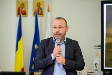 Toți cei 156 de directori de școli aflați la final de mandat vor să rămână pe funcție