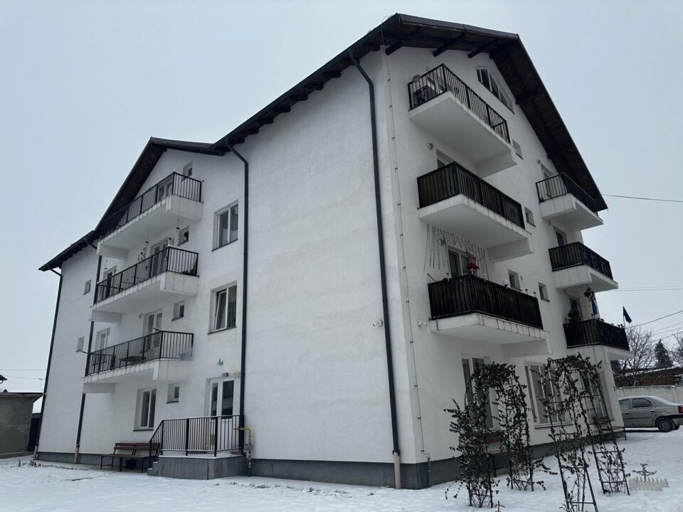 Birourile de stare civilă și de cărți de identitate din Siret funcționează, de luni, pe strada Castanilor