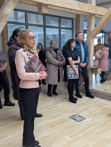 „Amprenta” pictorului și restauratorului Dinu Săvescu, pe simezele Muzeului de Istorie Suceava