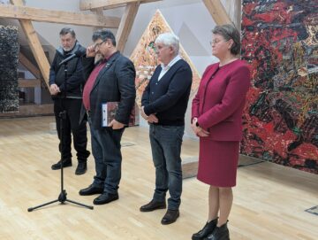 „Amprenta” pictorului și restauratorului Dinu Săvescu, pe simezele Muzeului de Istorie Suceava