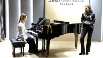 „Eminescu între clape şi metafore”, recital de pian şi poezie, la Colegiul de Artă Suceava