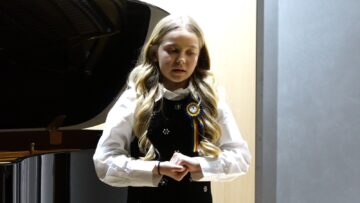 „Eminescu între clape şi metafore”, recital de pian şi poezie, la Colegiul de Artă Suceava